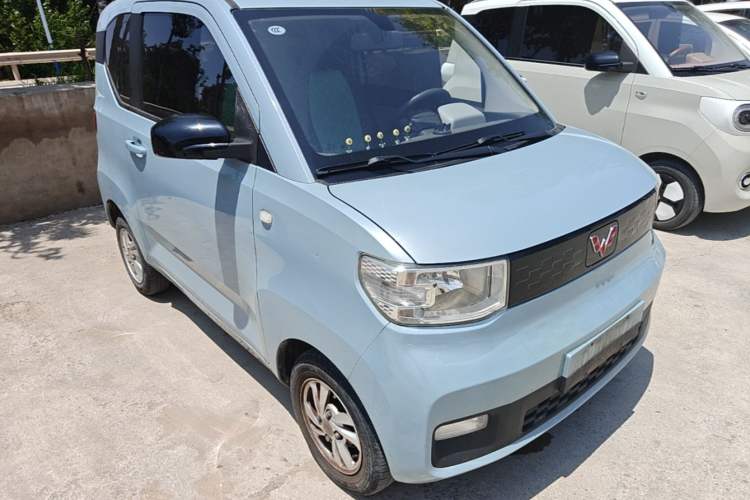 Used Wuling Hongguang MINIEV 2020 Zizai Version Lithium-NMC Front Right 45 Deg