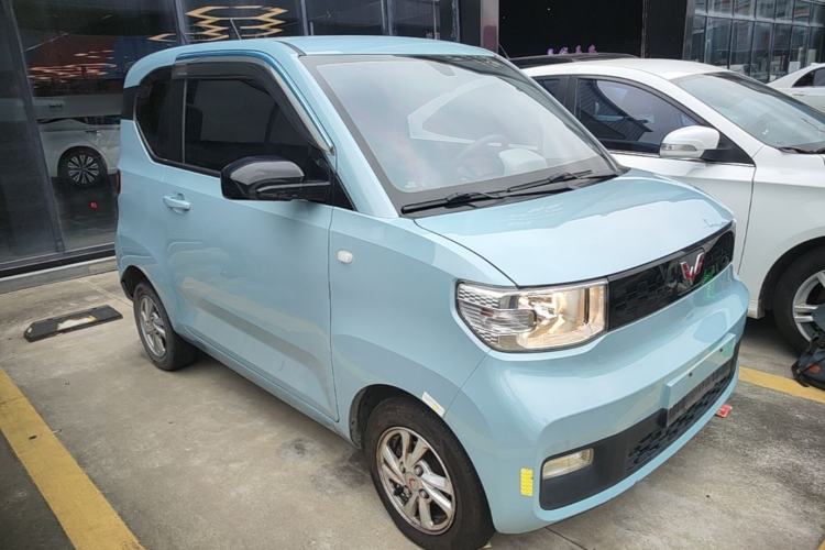 Used Wuling Hongguang MINIEV 2020 Enjoyment Model Lithium Iron Phosphate Front Right 45 Deg