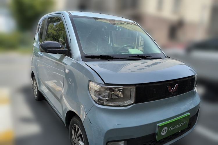 Used Wuling Hongguang MINIEV 2020 Enjoyment Model Lithium Iron Phosphate Front Right 45 Deg