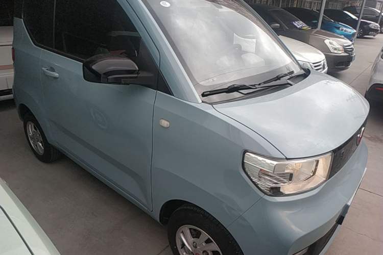 Used Wuling Hongguang MINIEV 2020 Lite Version Lithium Iron Phosphate Front Right 45 Deg