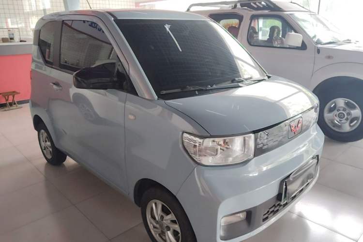 Used Wuling Hongguang MINIEV 2020 Freedom Version Lithium Iron Phosphate Front Right 45 Deg