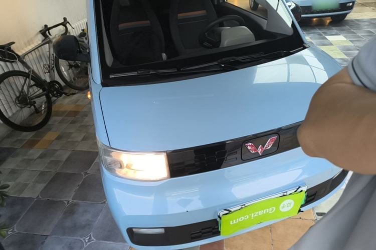 Used Wuling Hongguang MINIEV 2020 Freedom Version Lithium Iron Phosphate Front Right 45 Deg