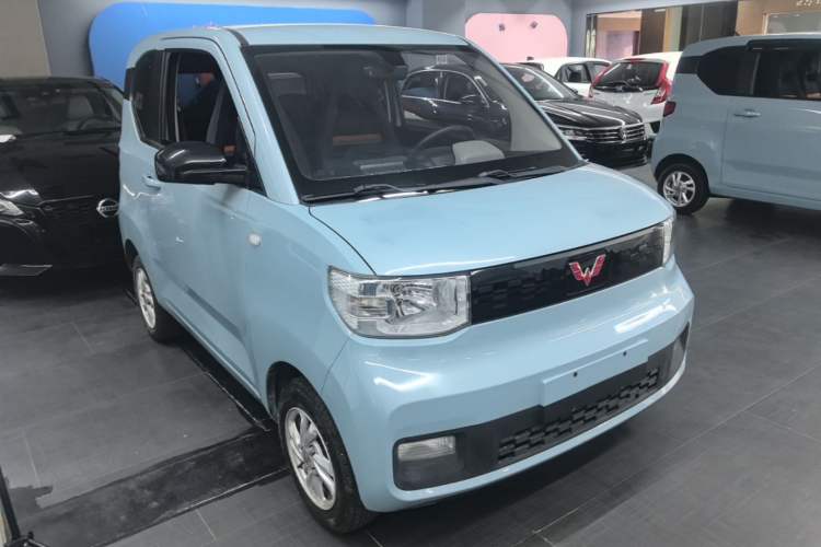 Used Wuling Hongguang MINIEV 2020 Enjoyment Model Lithium Iron Phosphate Front Right 45 Deg
