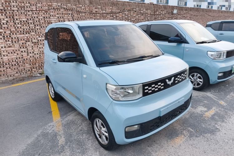 Used Wuling Hongguang MINIEV 2020 Freedom Version Lithium Iron Phosphate Front Right 45 Deg