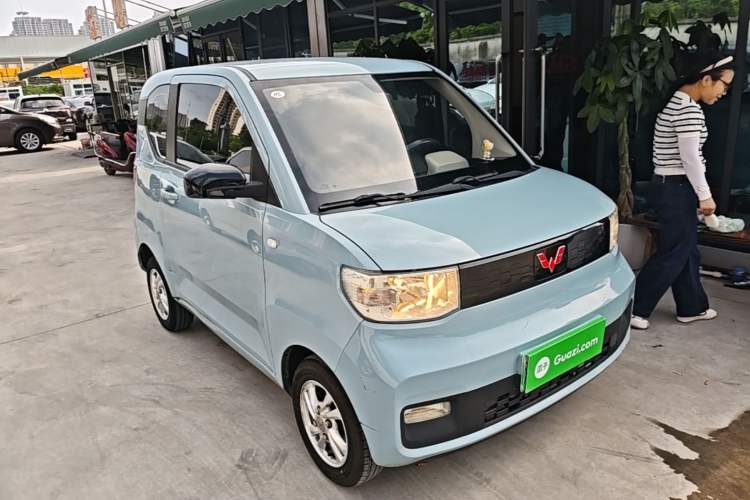 Used Wuling Hongguang MINIEV 2020 Freedom Version Lithium Iron Phosphate Front Right 45 Deg