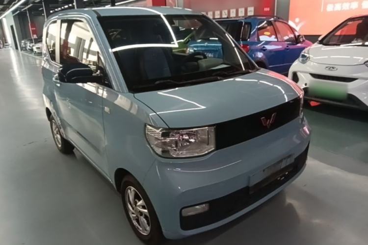 Used Wuling Hongguang MINIEV 2020 Enjoyment Model Lithium Iron Phosphate Front Right 45 Deg