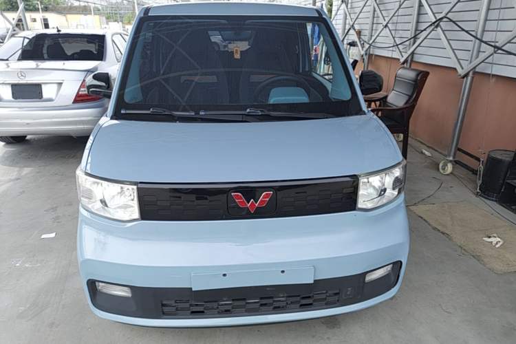 Used Wuling Hongguang MINIEV 2020 Freedom Version Lithium Iron Phosphate Front