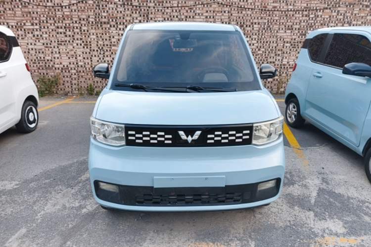 Used Wuling Hongguang MINIEV 2020 Freedom Version Lithium Iron Phosphate Front