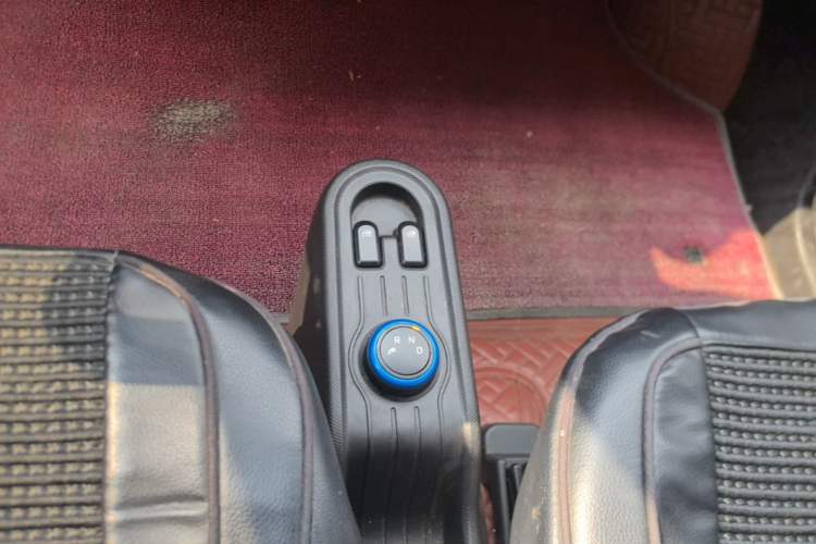 Used Wuling Hongguang MINIEV 2020 Enjoy Edition Lithium-Ion Battery Gear Lever