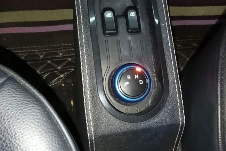Used Wuling Hongguang MINIEV 2020 Enjoy Edition Lithium-Ion Battery Gear Lever
