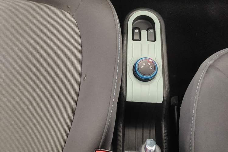 Used Wuling Hongguang MINIEV 2020 Freedom Version Lithium Iron Phosphate Gear Lever
