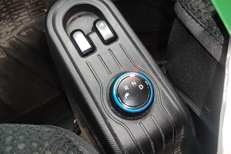 Used Wuling Hongguang MINIEV 2020 Freedom Version Lithium Iron Phosphate Gear Lever