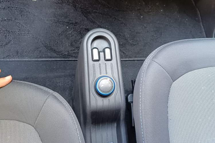 Used Wuling Hongguang MINIEV 2020 Enjoyment Model Lithium Iron Phosphate Gear Lever
