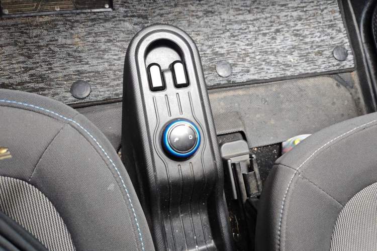 Used Wuling Hongguang MINIEV 2020 Freedom Version Lithium Iron Phosphate Gear Lever