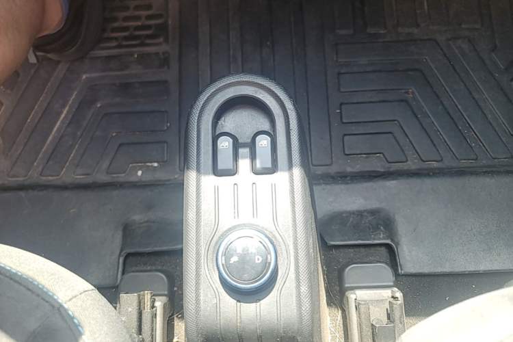 Used Wuling Hongguang MINIEV 2020 Freedom Version Lithium Iron Phosphate Gear Lever