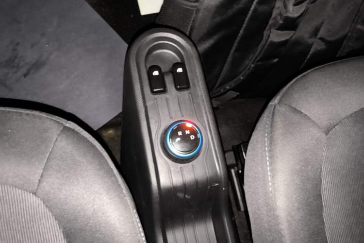 Used Wuling Hongguang MINIEV 2020 Enjoyment Model Lithium Iron Phosphate Gear Lever