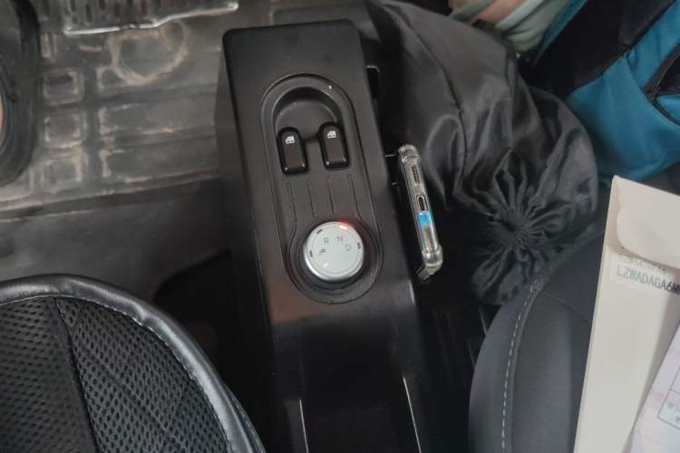 Used Wuling Hongguang MINIEV 2020 Enjoyment Model Lithium Iron Phosphate Gear Lever