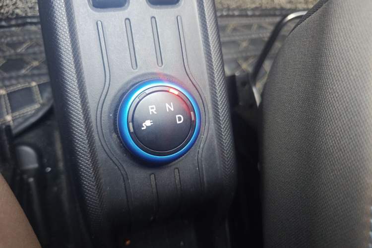Used Wuling Hongguang MINIEV 2020 Enjoyment Model Lithium Iron Phosphate Gear Lever