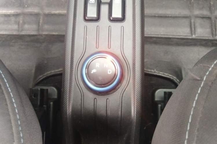 Used Wuling Hongguang MINIEV 2020 Freedom Version Lithium Iron Phosphate Gear Lever