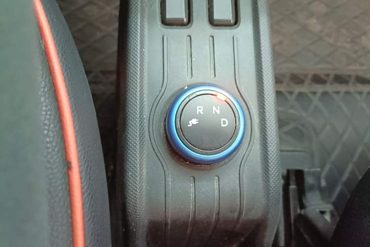 Used Wuling Hongguang MINIEV 2020 Freedom Version Lithium Iron Phosphate Gear Lever