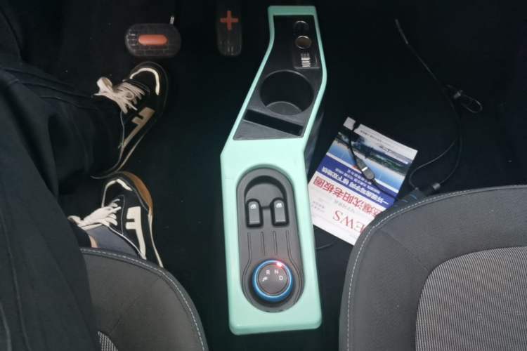 Used Wuling Hongguang MINIEV 2020 Enjoyment Model Lithium Iron Phosphate Gear Lever