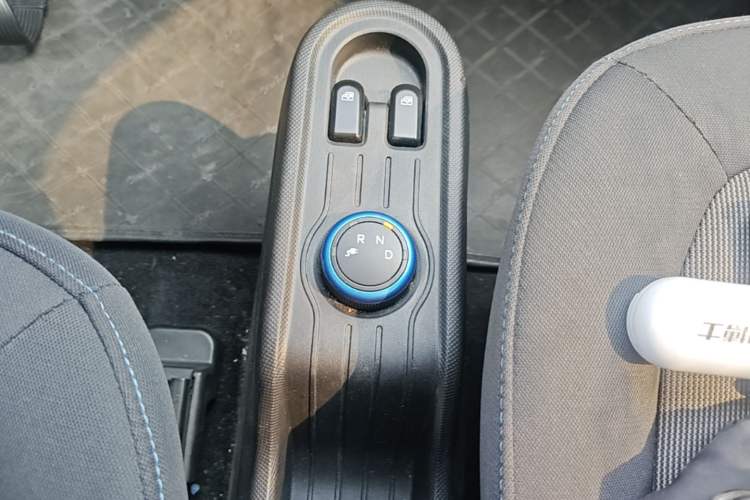 Used Wuling Hongguang MINIEV 2020 Freedom Version Lithium Iron Phosphate Gear Lever