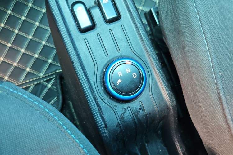 Used Wuling Hongguang MINIEV 2020 Zizai Version Lithium-NMC Gear Lever