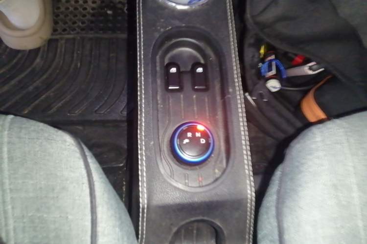 Used Wuling Hongguang MINIEV 2020 Freedom Version Lithium Iron Phosphate Gear Lever