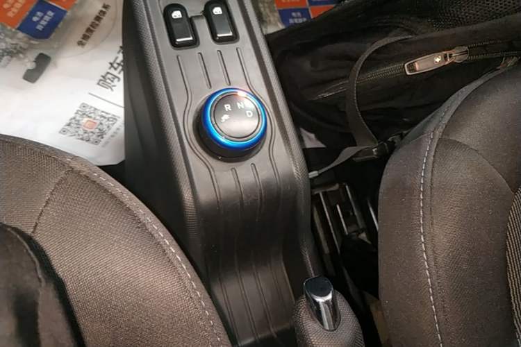 Used Wuling Hongguang MINIEV 2020 Freedom Version Lithium Iron Phosphate Gear Lever