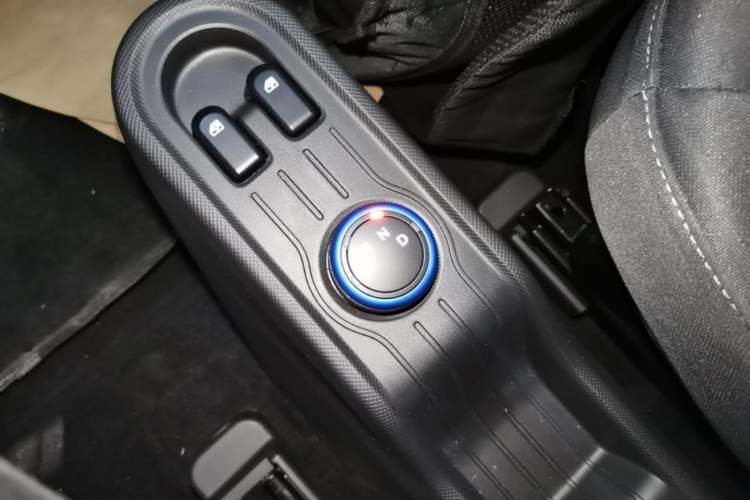 Used Wuling Hongguang MINIEV 2020 Freedom Version Lithium Iron Phosphate Gear Lever