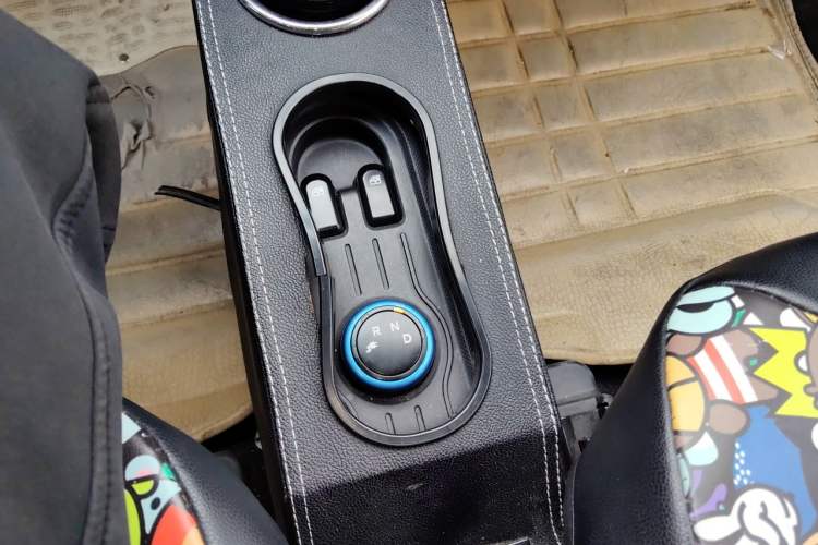 Used Wuling Hongguang MINIEV 2020 Enjoyment Model Lithium Iron Phosphate Gear Lever