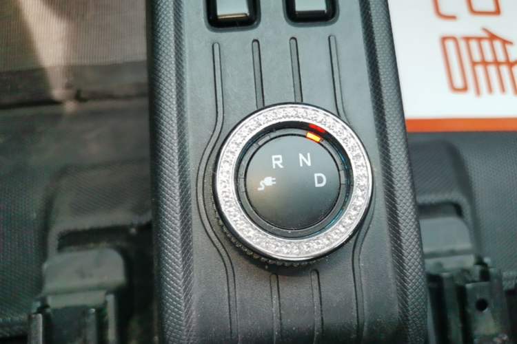 Used Wuling Hongguang MINIEV 2020 Freedom Version Lithium Iron Phosphate Gear Lever