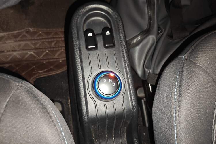 Used Wuling Hongguang MINIEV 2020 Freedom Version Lithium Iron Phosphate Gear Lever