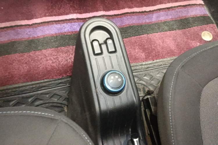 Used Wuling Hongguang MINIEV 2020 Zizai Version Lithium-NMC Gear Lever