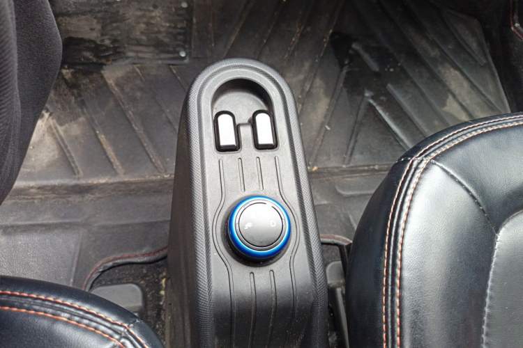 Used Wuling Hongguang MINIEV 2020 Freedom Version Lithium Iron Phosphate Gear Lever