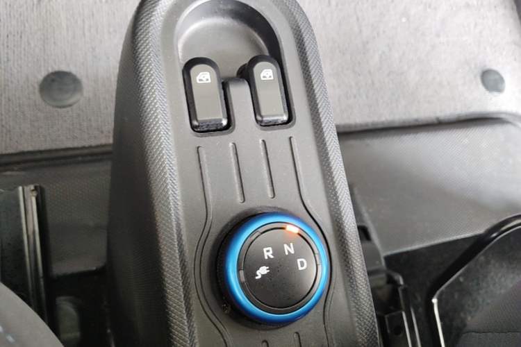 Used Wuling Hongguang MINIEV 2020 Zizai Version Lithium-NMC Gear Lever