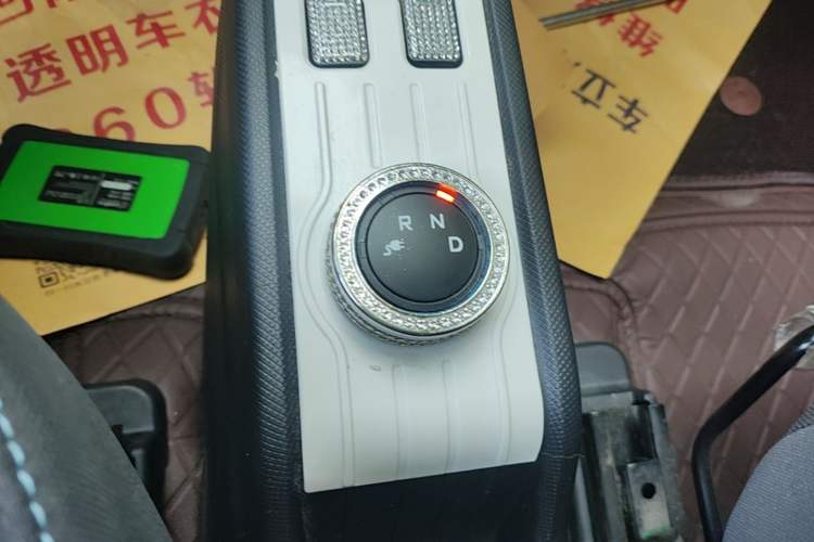 Used Wuling Hongguang MINIEV 2020 Enjoyment Model Lithium Iron Phosphate Gear Lever