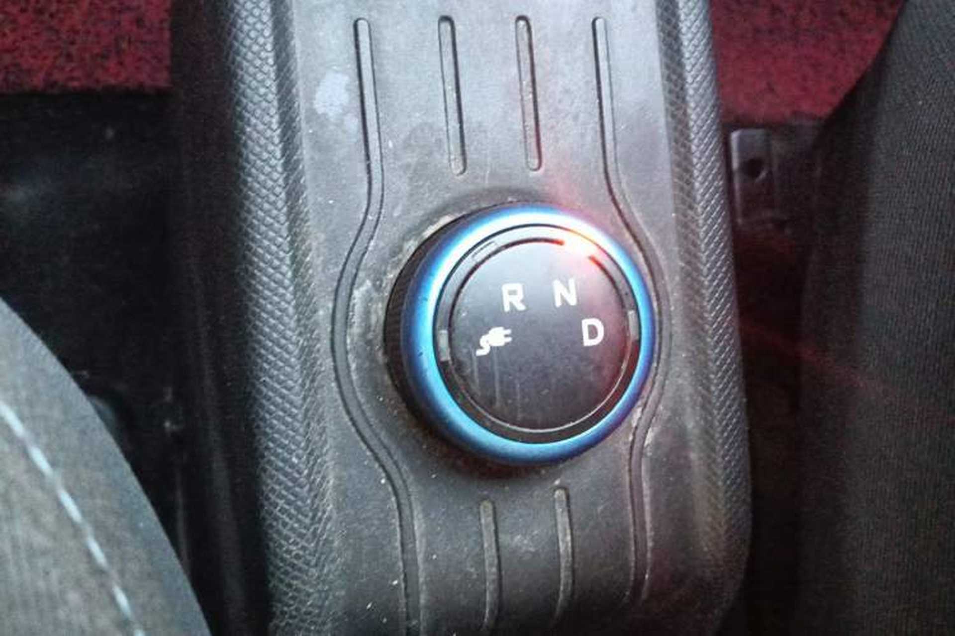 Used Wuling Hongguang MINIEV 2020 Enjoyment Model Lithium Iron Phosphate Gear Lever