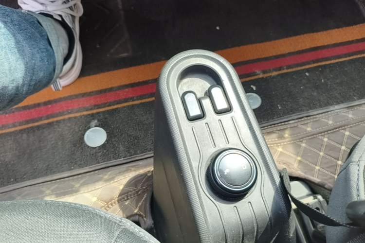 Used Wuling Hongguang MINIEV 2020 Zizai Version Lithium-NMC Gear Lever