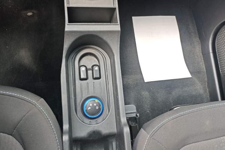 Used Wuling Hongguang MINIEV 2020 Freedom Version Lithium Iron Phosphate Gear Lever