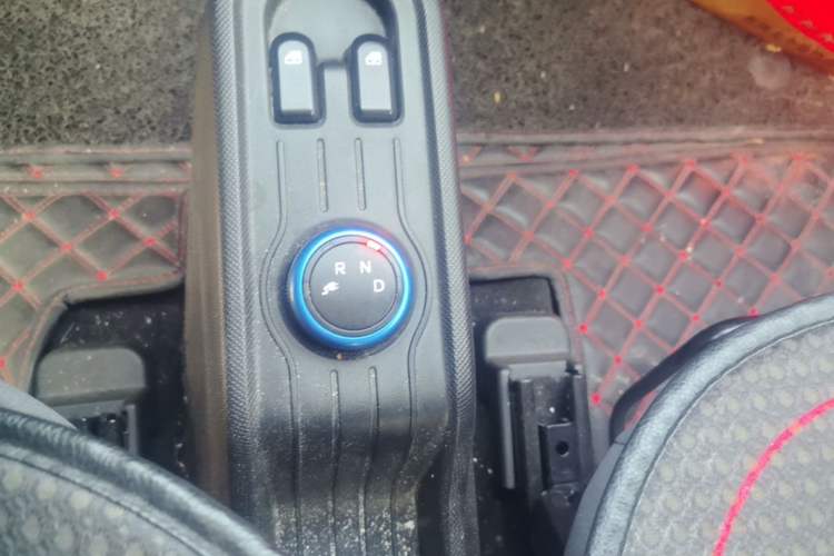 Used Wuling Hongguang MINIEV 2020 Freedom Version Lithium Iron Phosphate Gear Lever