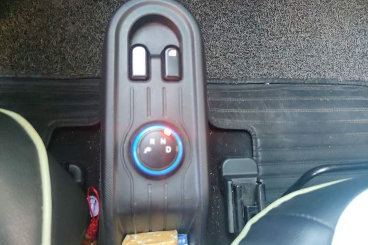 Used Wuling Hongguang MINIEV 2020 Enjoyment Model Lithium Iron Phosphate Gear Lever