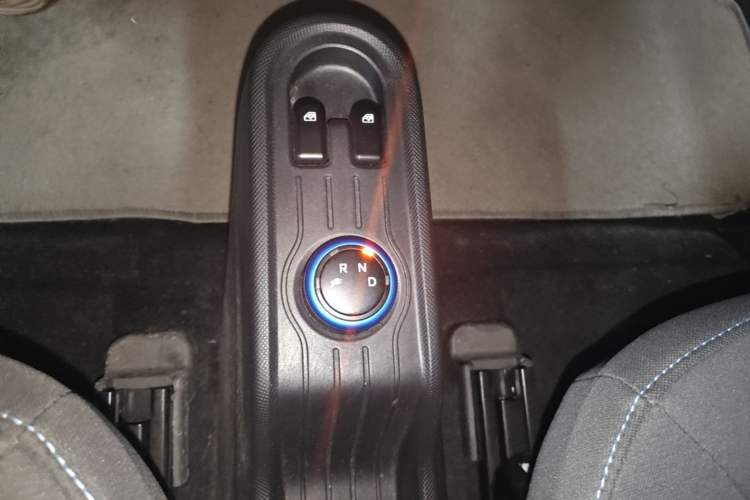 Used Wuling Hongguang MINIEV 2020 Enjoyment Model Lithium Iron Phosphate Gear Lever