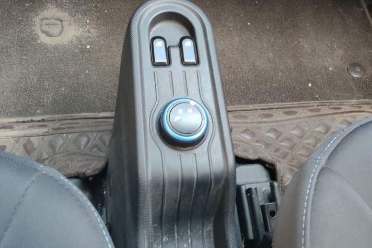 Used Wuling Hongguang MINIEV 2020 Freedom Version Lithium Iron Phosphate Gear Lever