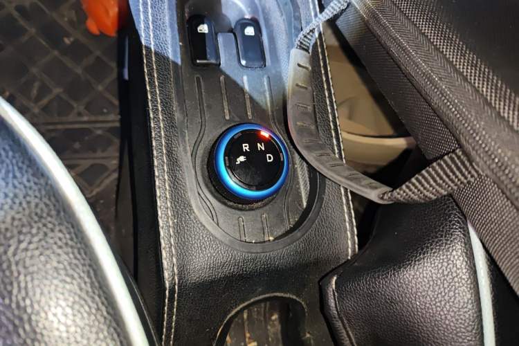 Used Wuling Hongguang MINIEV 2020 Freedom Version Lithium Iron Phosphate Gear Lever