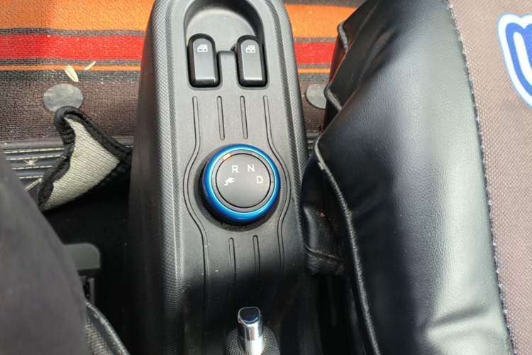 Used Wuling Hongguang MINIEV 2020 Enjoyment Model Lithium Iron Phosphate Gear Lever