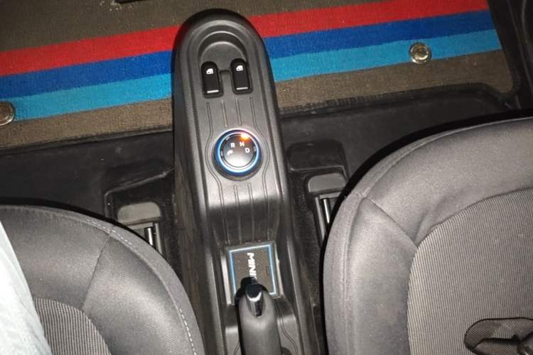 Used Wuling Hongguang MINIEV 2020 Enjoyment Model Lithium Iron Phosphate Gear Lever