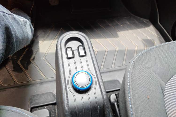 Used Wuling Hongguang MINIEV 2020 Enjoy Edition Lithium-Ion Battery Gear Lever