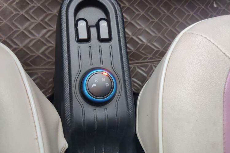Used Wuling Hongguang MINIEV 2020 Freedom Version Lithium Iron Phosphate Gear Lever