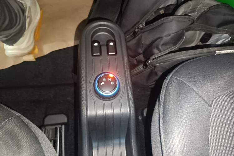 Used Wuling Hongguang MINIEV 2020 Freedom Version Lithium Iron Phosphate Gear Lever
